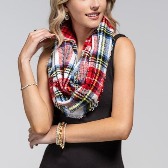 NWT Plaid Tartan Holiday Infinity Scarf - Picture 1 of 3